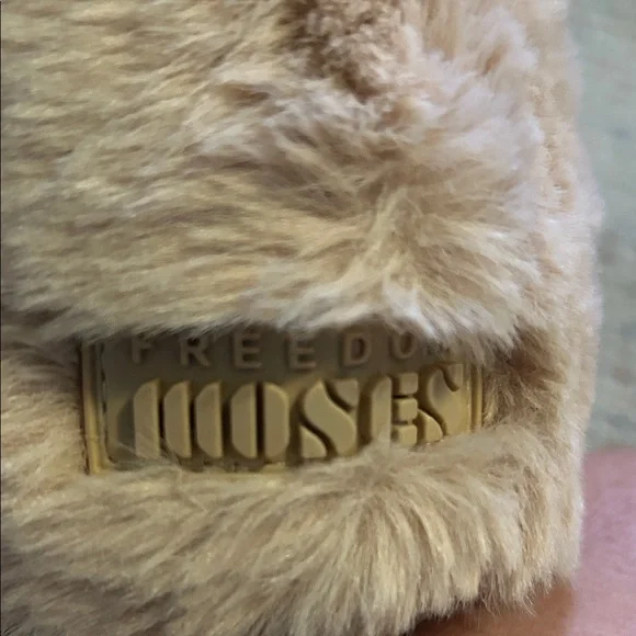 Freedom Moses KUSH COLLECTION Sativa Cozy Tan Winter Boots for Women - Picture 8 of 16